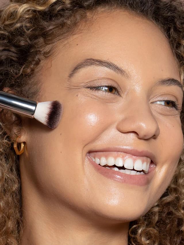 ILIA - Complexion Brush | Liquid + Cream Complexion Product Brush Made with FSC Certified Wood, Aluminum, + Soft, Vegan Bristles | Expertly Crafted | Non-Toxic, Vegan, Cruelty-Free, Recyclable - Image 3