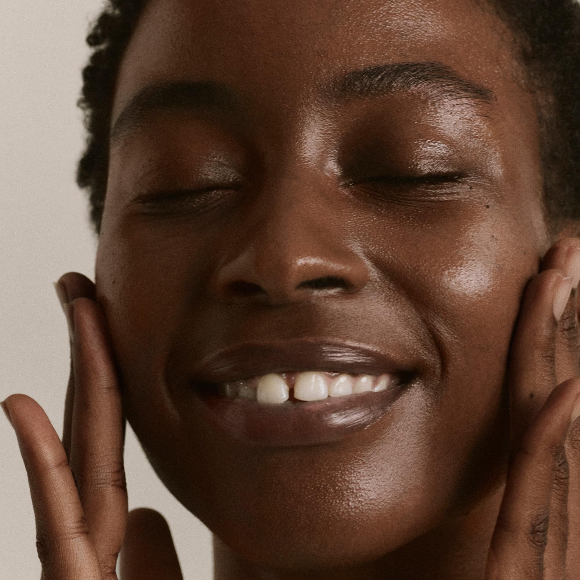 ILIA - The Base Face Milk Essence + Lightweight, Layerable Moisturizer | Hydrate, Smooth, Soothe, Strengthen | Non-Toxic, Vegan, Cruelty-Free, Clean Makeup (Travel Size, 1 fl oz | 30 ml) - Image 4